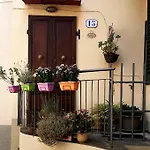 La Vecchia *